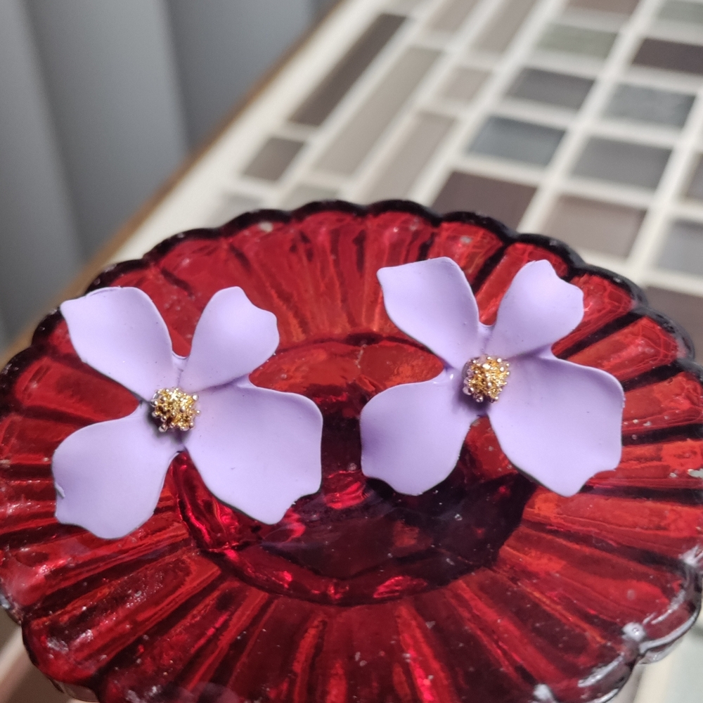Vintage Lavender Floral earrings